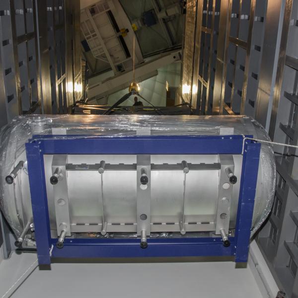 Installing the CARMENES tank